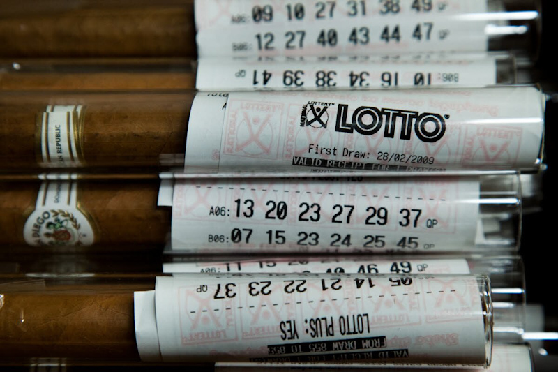 cigar-and-lotto-ticket-favors-photo-by-south-africa-based-wedding